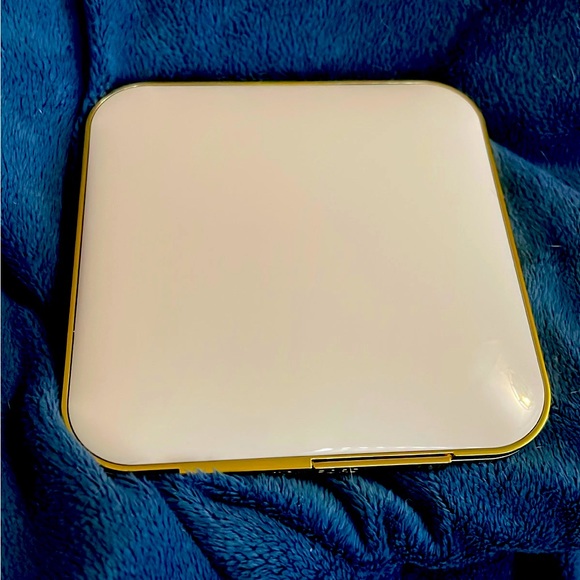 SOLD—TF Contouring Compact Afterglow #2 - Picture 4 of 4
